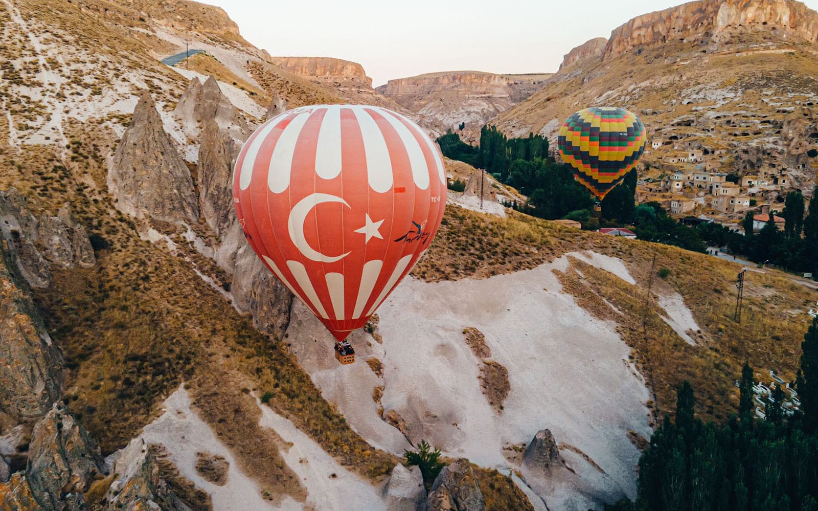 5c5e617e-bee0-4eb2-b58f-74fa33fc0c04-19357-cappadocia-from-istanbul--2-day-trip-to-cappadocia-w-balloon-cave-hotel-02.jpg
