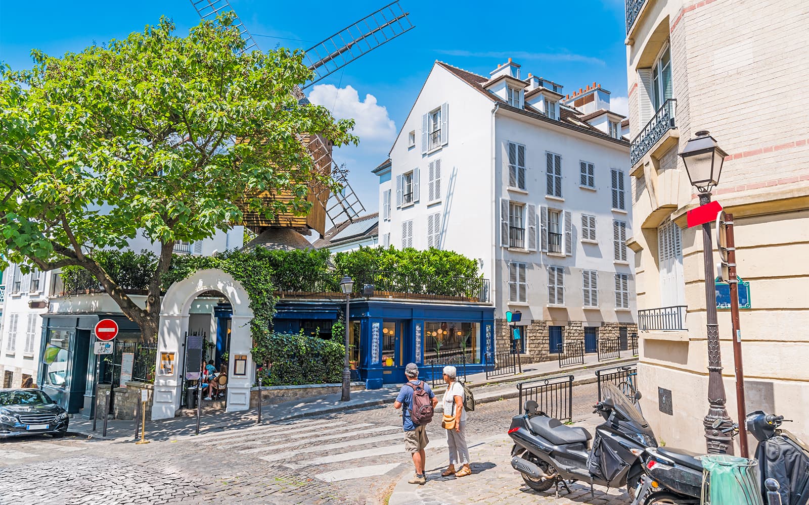 Montmartre & Sacre-Coeur Cathedral Audio Guided Tour experience tickets in Paris | TickYourList