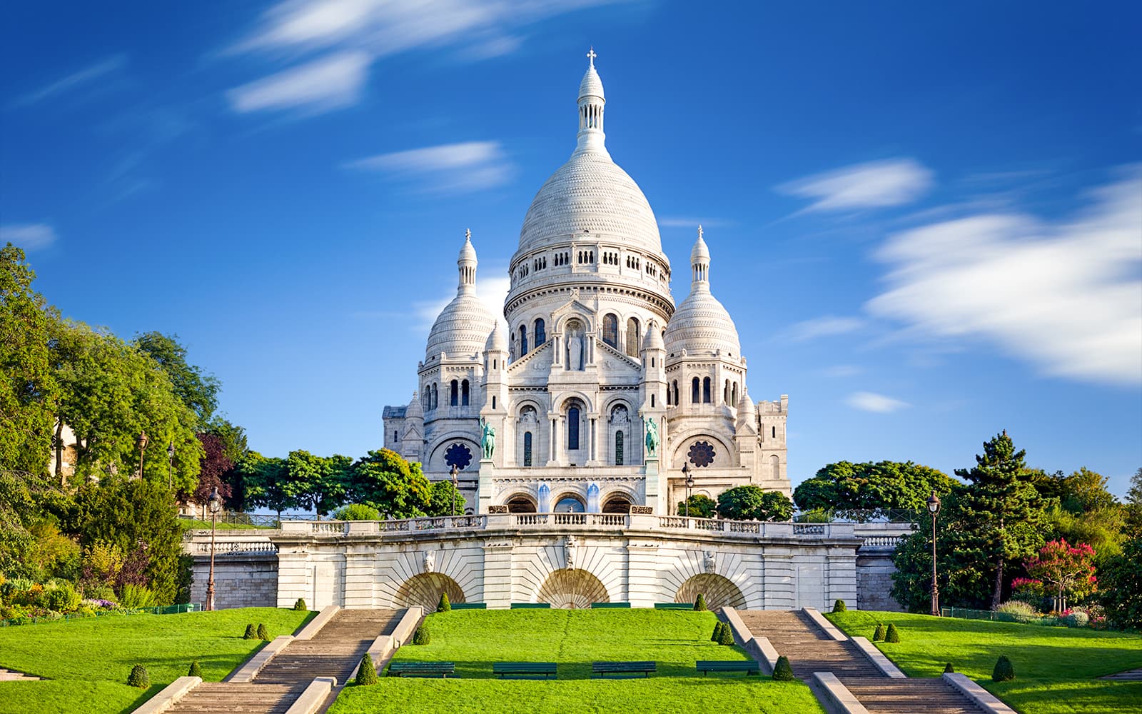 Montmartre and Sacré-Cœur Basilica Guided Tour with optional Dôme Access