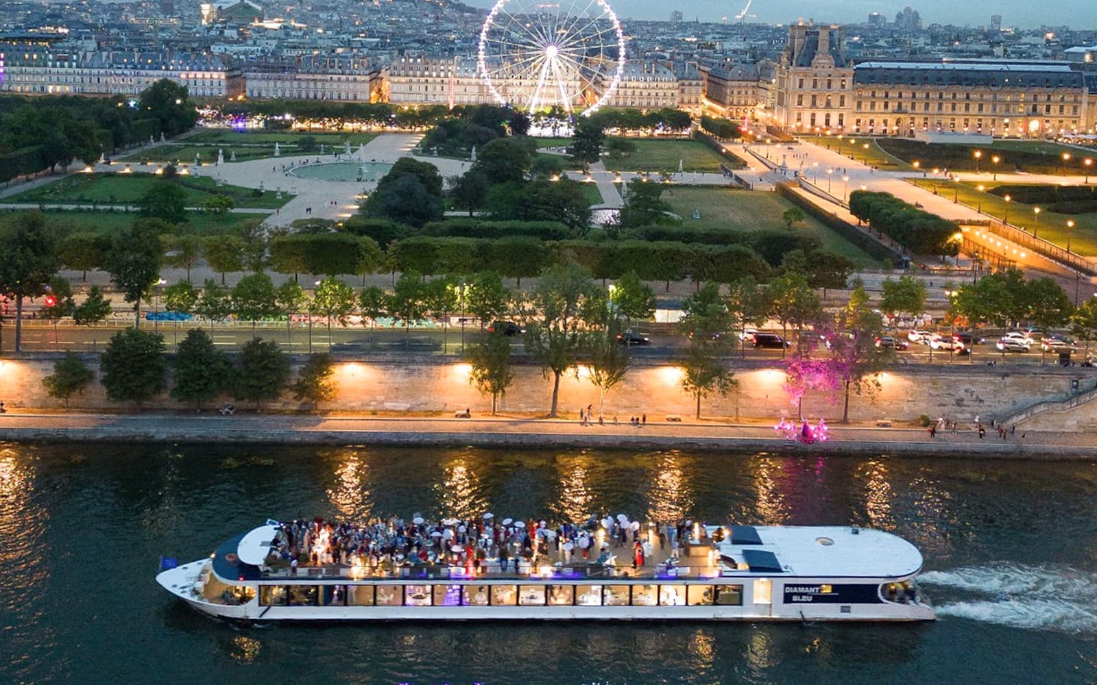 Le Diamant Bleu Seine River Dinner Cruise with French Premium Menu