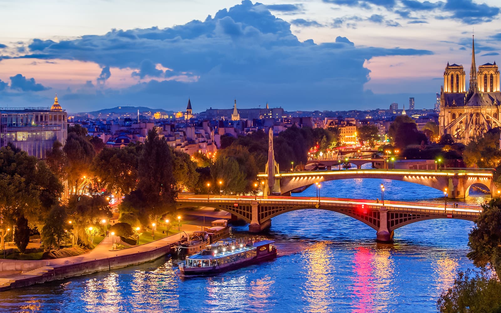 Paris En Scène - Dinner Cruise on the Seine in Paris experience tickets in Paris | TickYourList