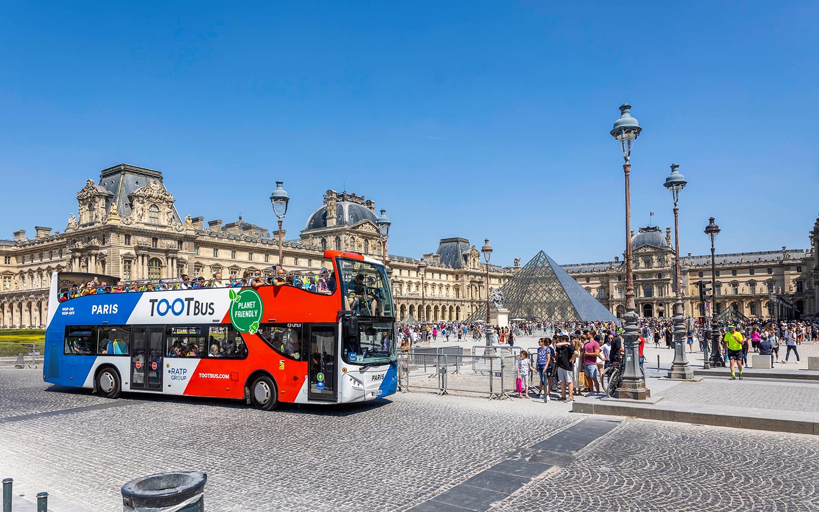 Tootbus: Paris Hop-on Hop-off Bus Tour with Optional Seine River Cruise