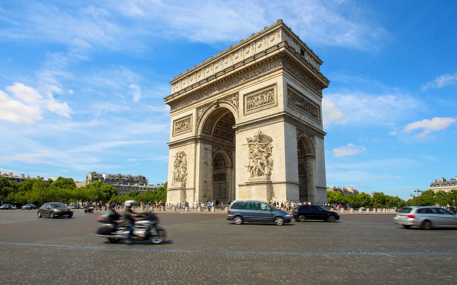 5a1e1de1467a961273649c6085266e36-28599-paris-paris--arc-de-triomphe--tour-with-audio-guide-02.jpeg