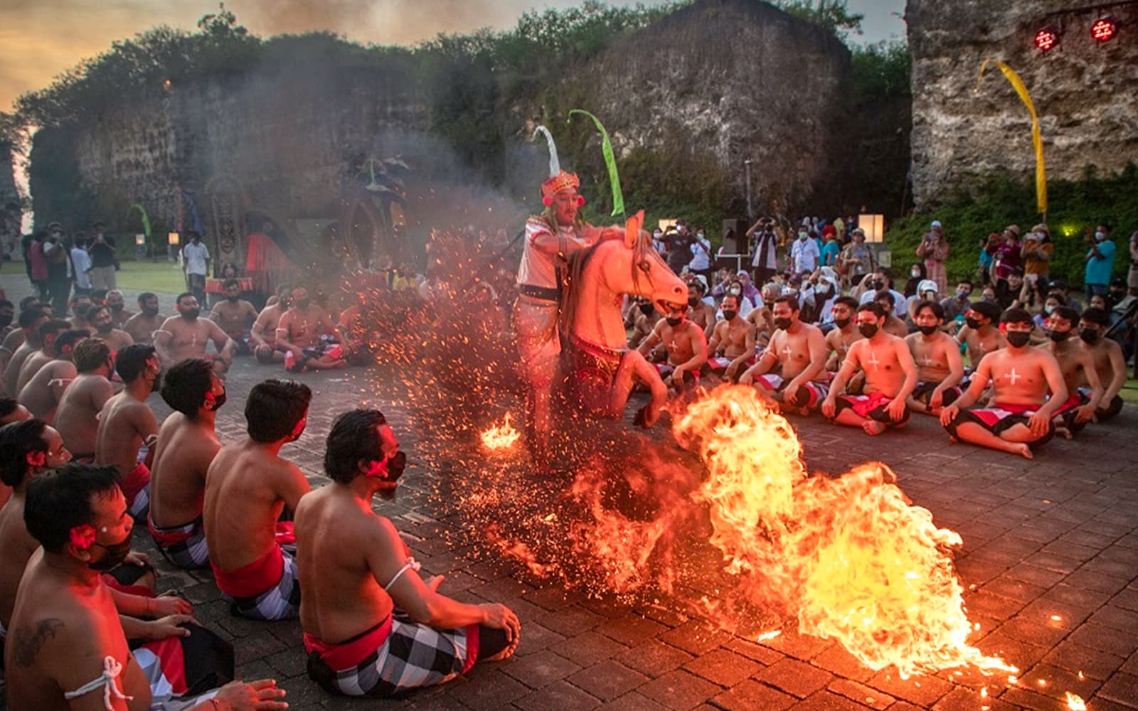 Garuda Wisnu Kencana at Night: Baraong Show Tickets