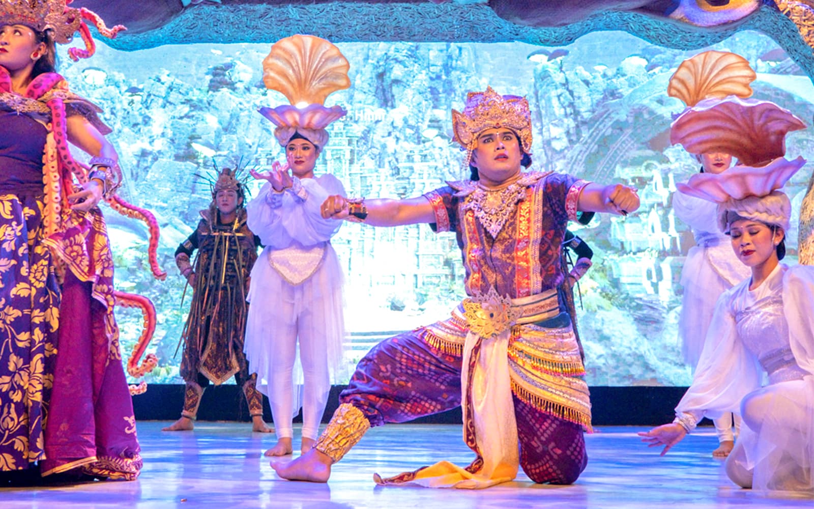 Garuda Wisnu Kencana at Night: Baraong Show Tickets in Bali - Highlights | TickYourList