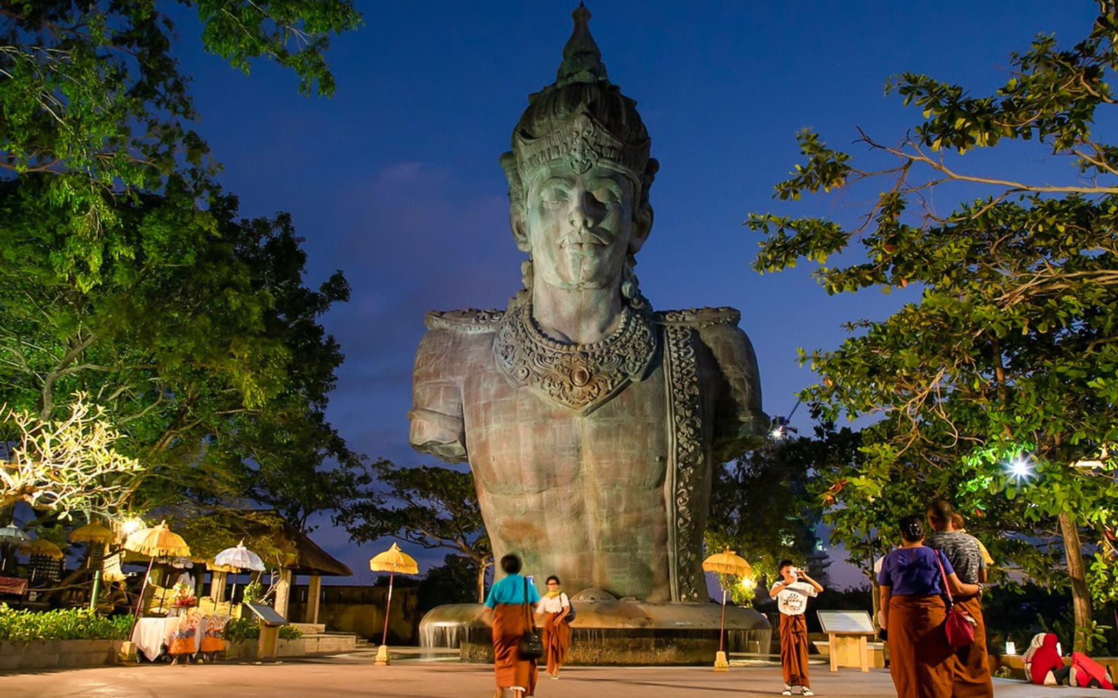 Combo (Save 16%): Garuda Wisnu Kencana Culture Park Tickets + Jimbaran Bali Seafood Dinner at New Dewata Cafe in Bali - Attractions | TickYourList