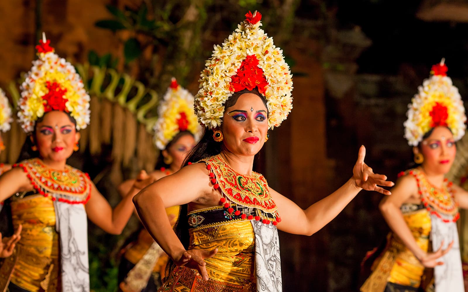 Tickets to Legong Dance Show at Ubud Palace in Bali - Features | TickYourList