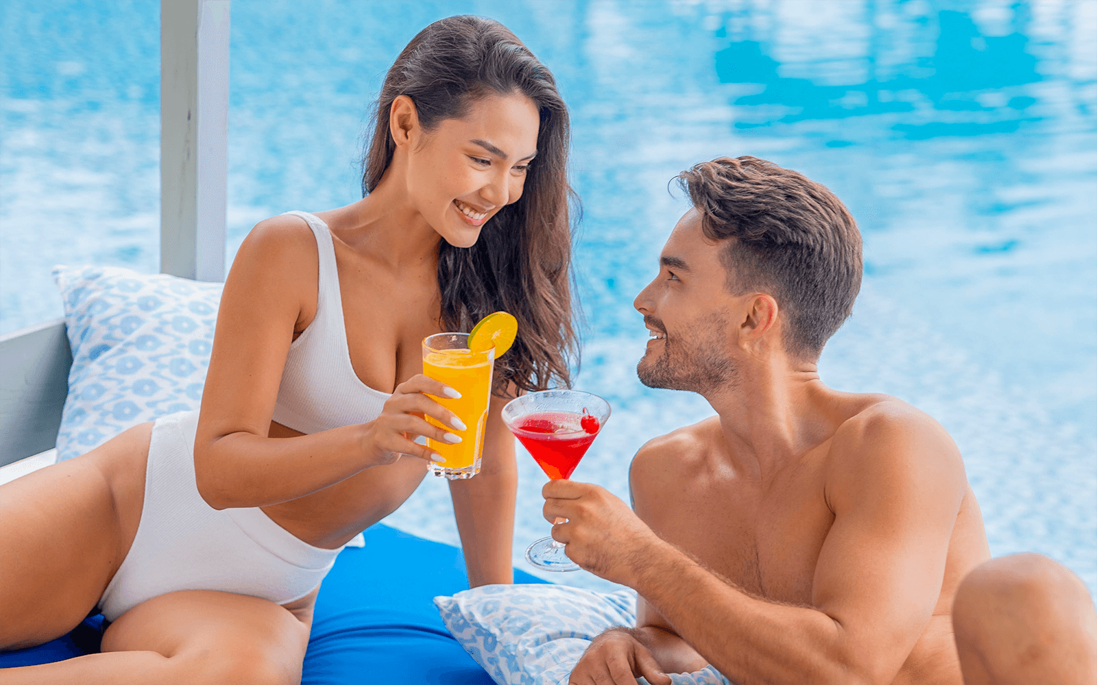Flamingo Beach Club Day Pass with Sun Bed for 2 People