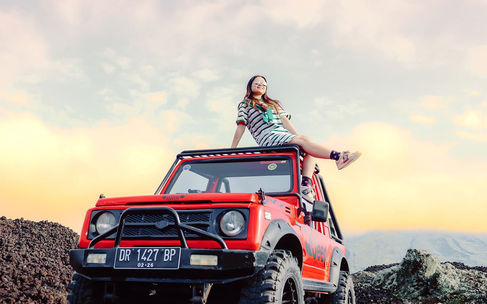 Mount Batur Sunrise Guided Jeep Tour with Black Lava Exploration, Breakfast & Hotel Transfers