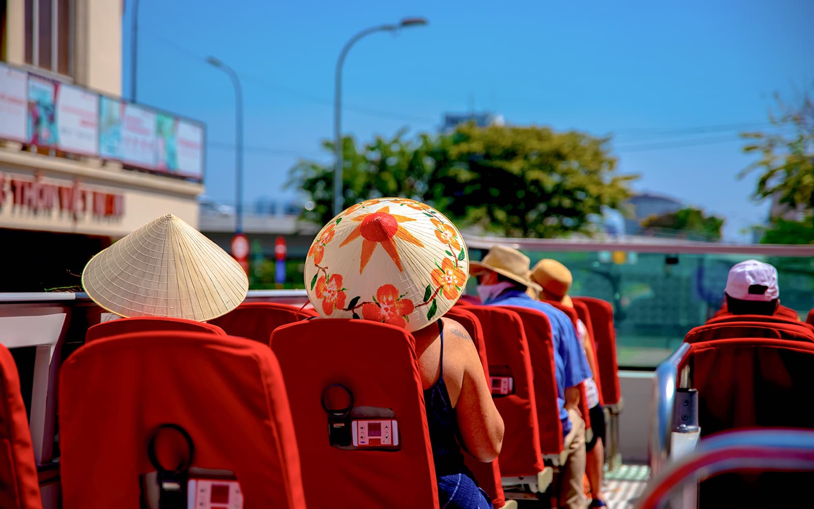 Combo (Save 10%): Aquarium of the Pacific + City Sightseeing Los Angeles & Hollywood Hop-On Hop-Off Tickets in Los Angeles - Features | TickYourList