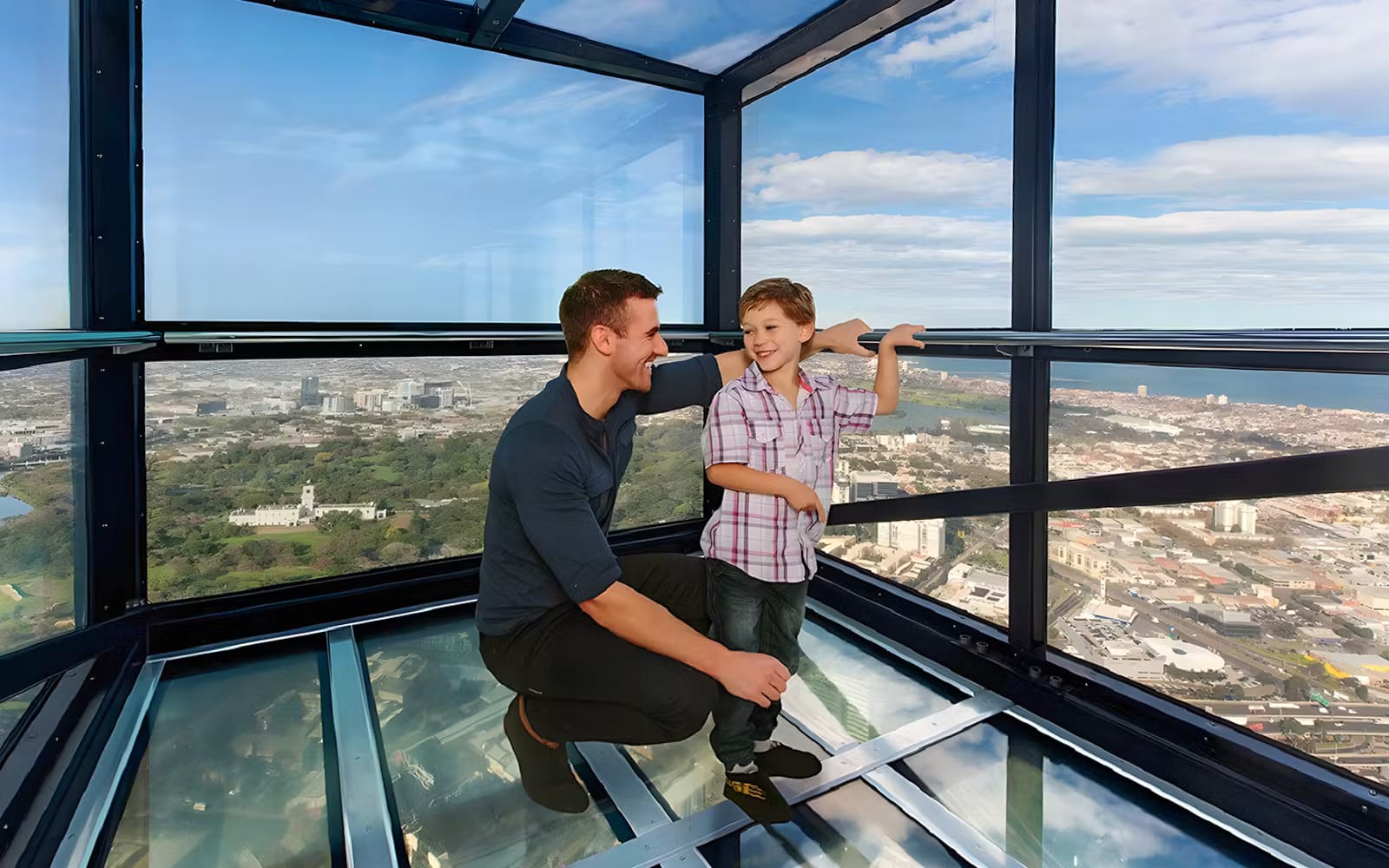 648b1ca4733f157e8dc15f3f8a63df2d-10516-melbourne-melbourne-skydeck-at-eureka-tower-tickets-01.avif