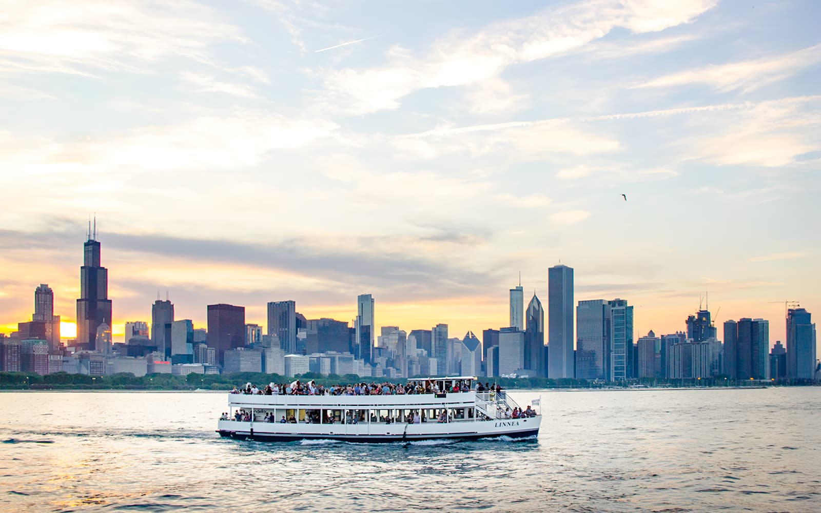 90-min Scenic Sunset Lake Michigan Cruise