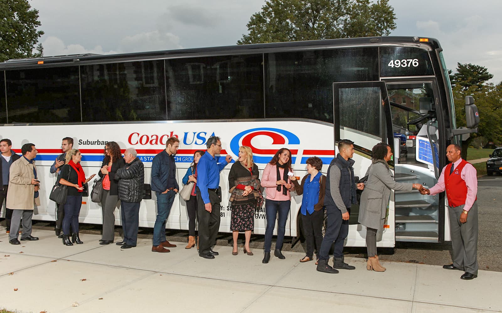 Coach USA One-Way Tickets: Chicago O'Hare Airport to/from Milwaukee City Center in Chicago - Highlights | TickYourList