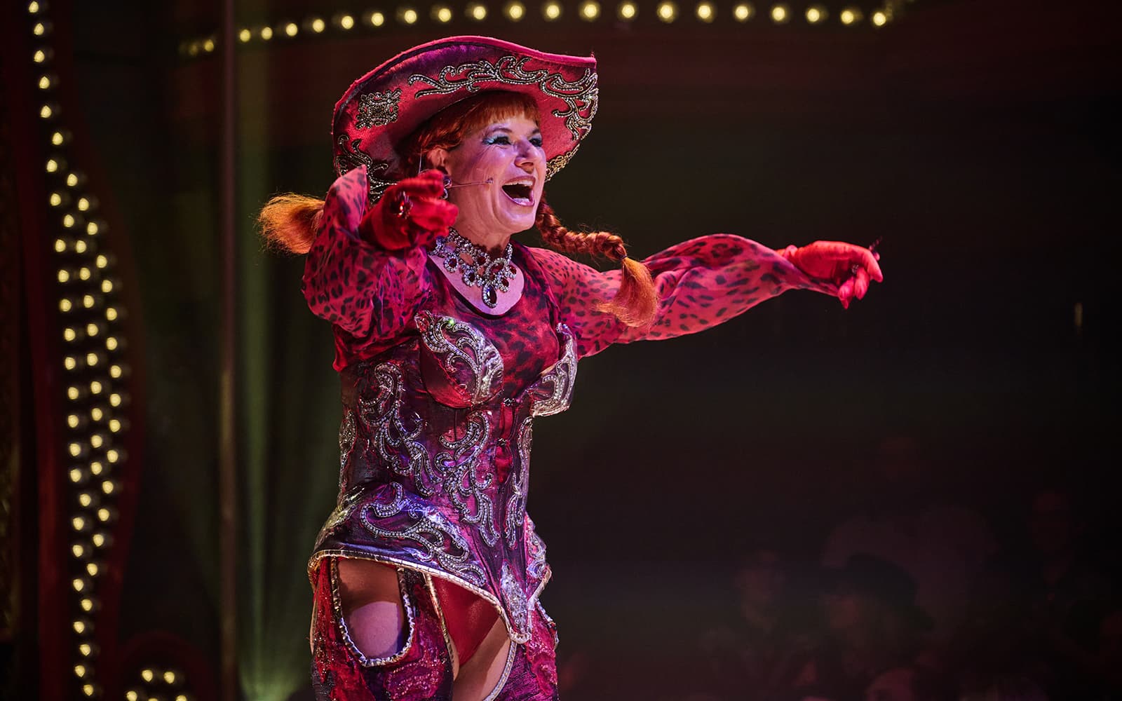 Atomic Saloon Show tickets in Las Vegas - Features | TickYourList