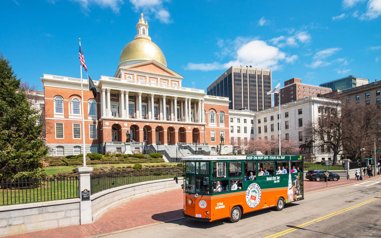Combo (Save 8%): Boston Hop-on Hop-off Bus Tour + View Boston Tickets in Boston - Features | TickYourList