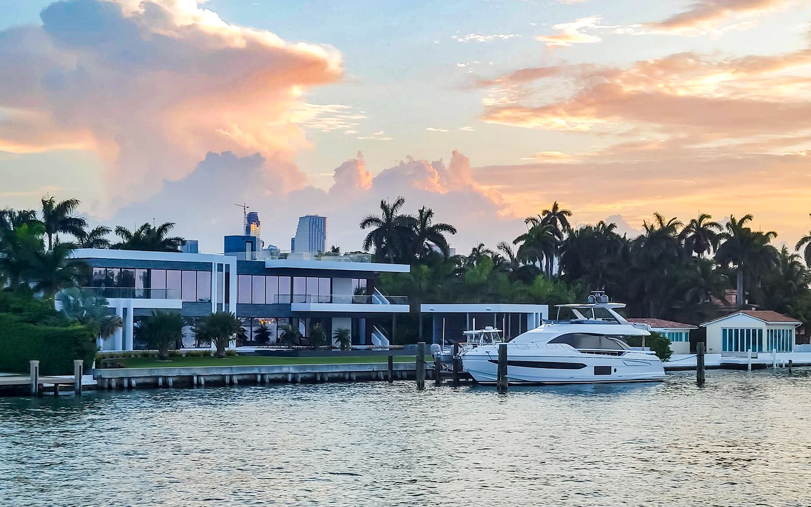 Miami Beach Sunset Cruise tickets in Miami - Features | TickYourList