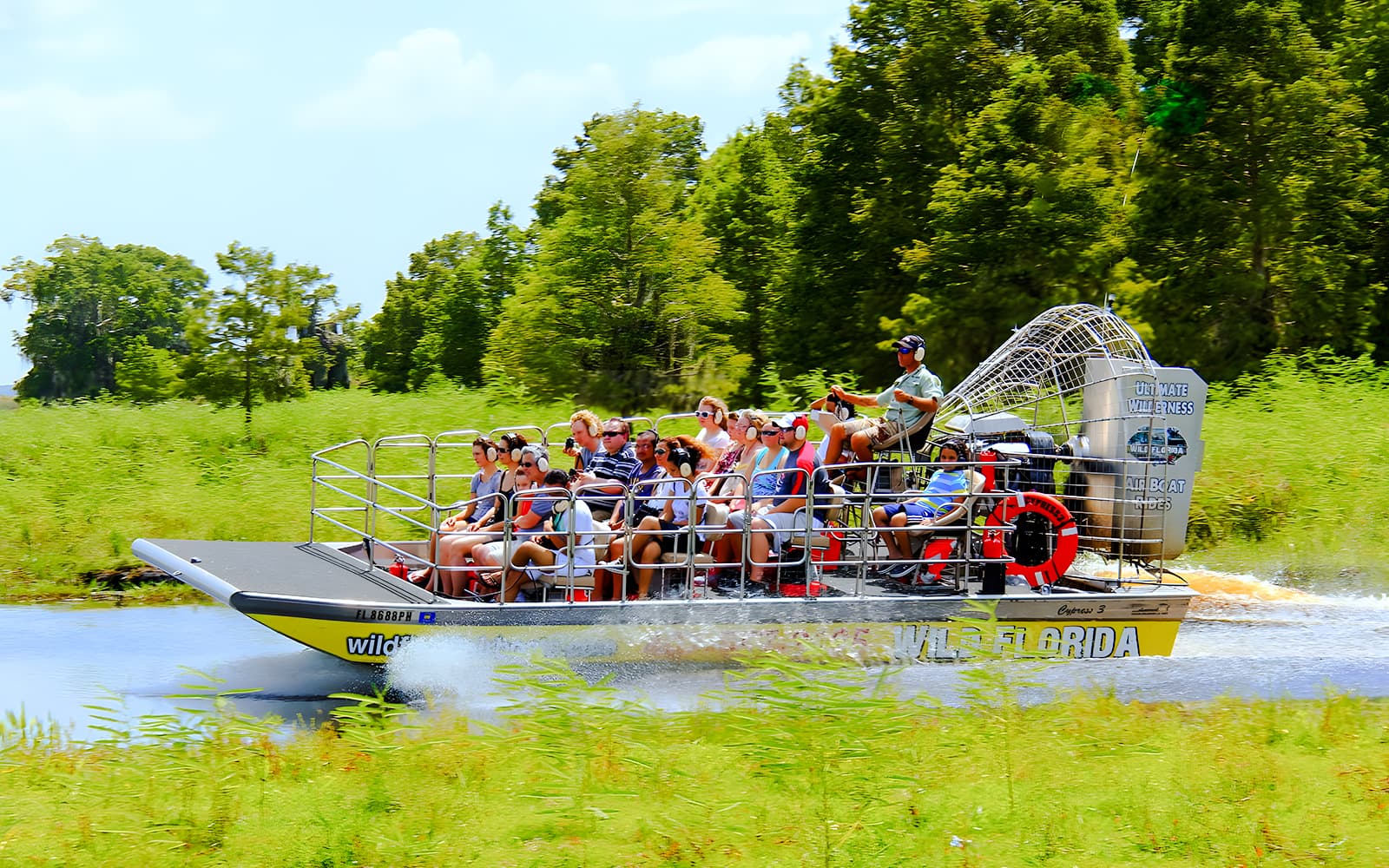 Orlando: Wild Florida Airboat Tour with Wildlife Park & Transportation from Orlando