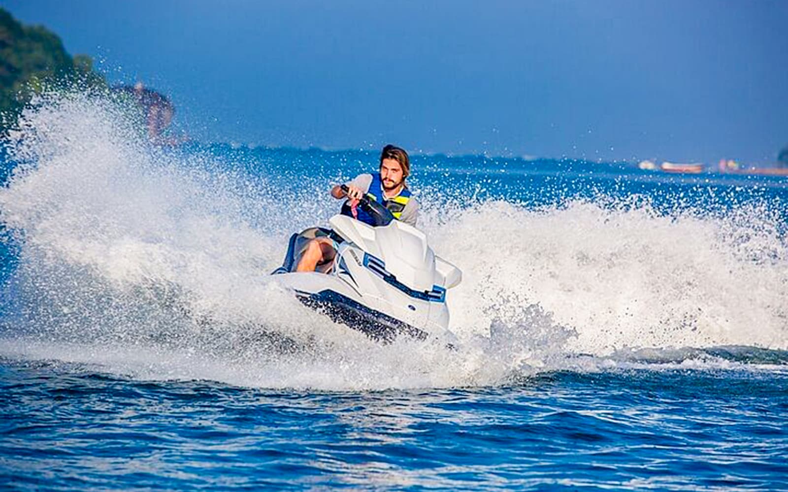 Miami Jet Ski Rental in Biscayne Bay for 60 Minutes tickets in Miami - Features | TickYourList