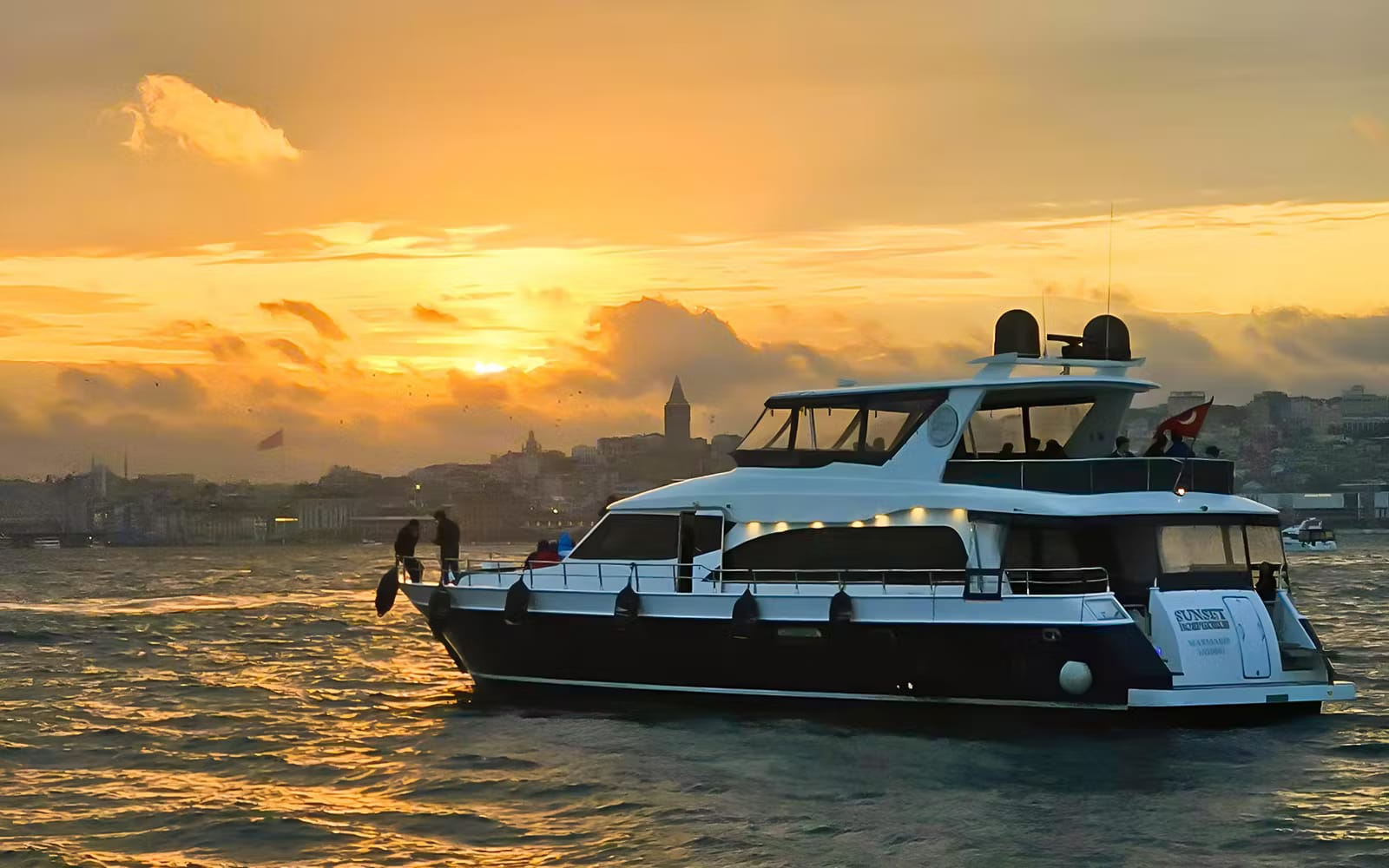 Bosphorus Yacht Daytime or Sunset Cruise with Snacks experience tickets in Istanbul | TickYourList