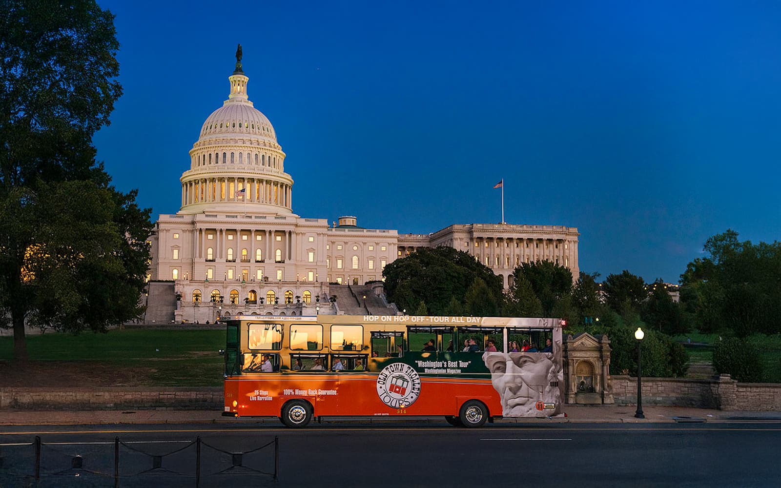 Guided Moonlight Tour of Washington DC Monuments