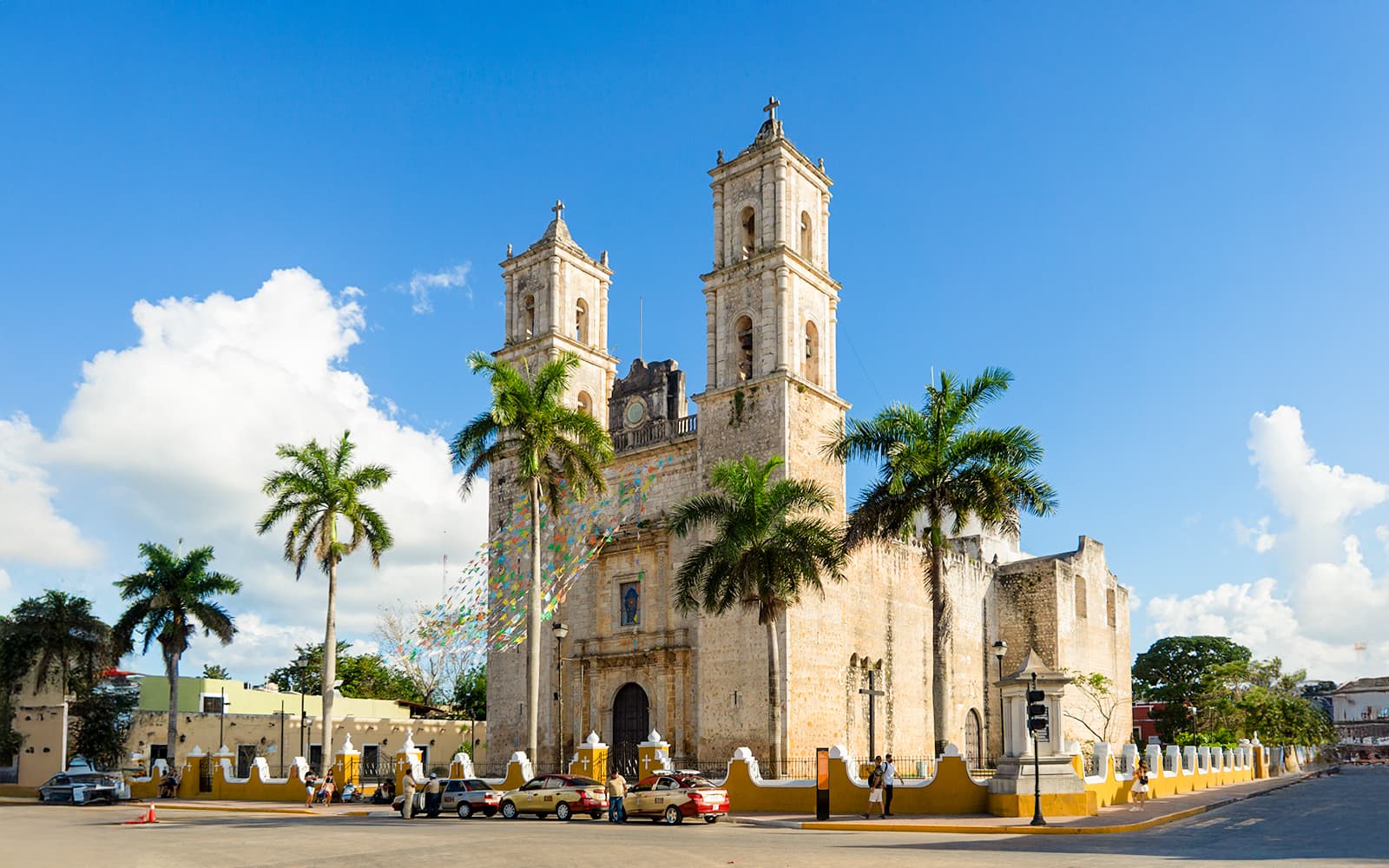 From Playa del Carmen: Chichén Itzá, Cenote & Valladolid Tour with Lunch