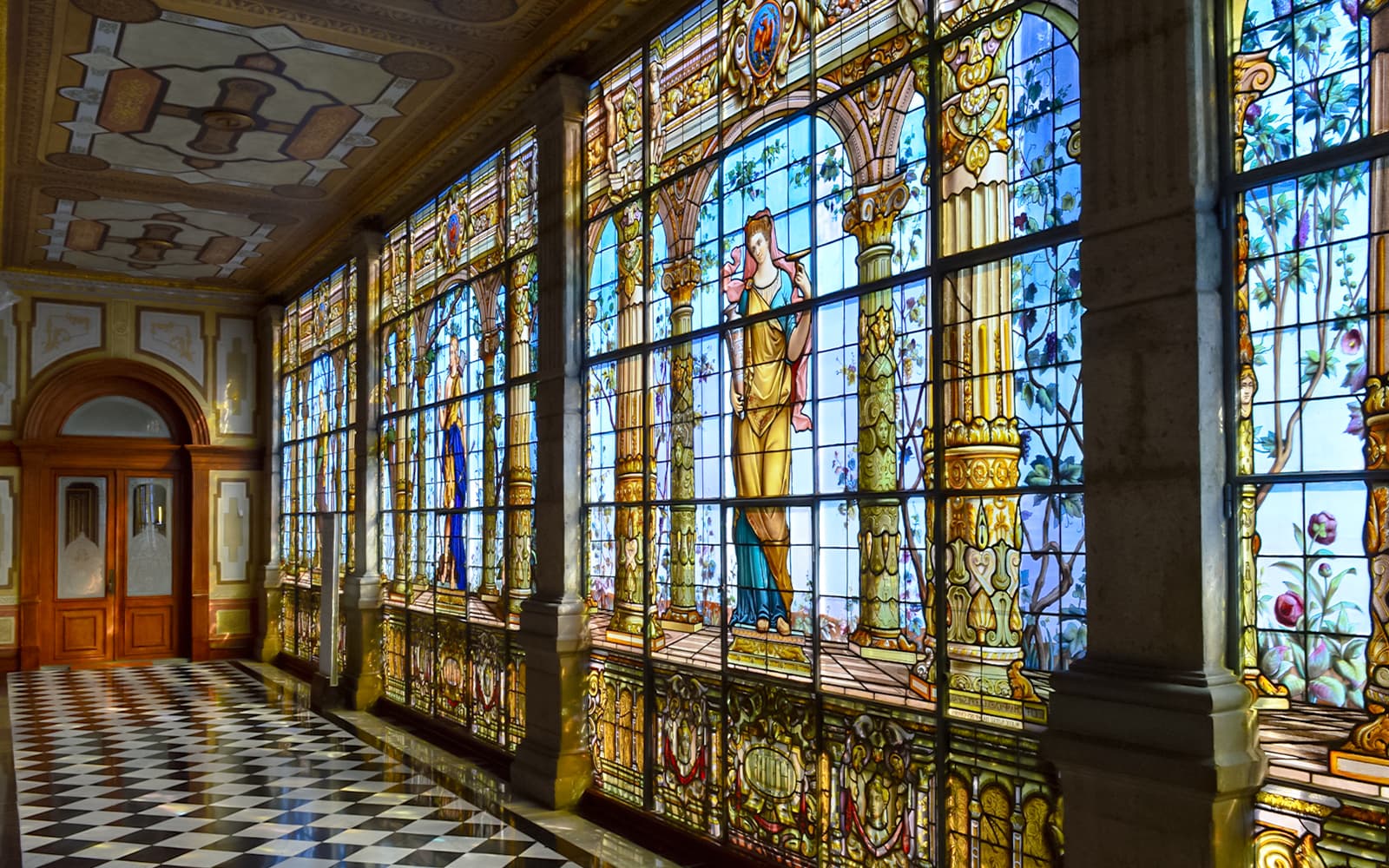 Anthropology Museum & Chapultepec Castle Guided Tour tickets in Mexico City - Highlights | TickYourList