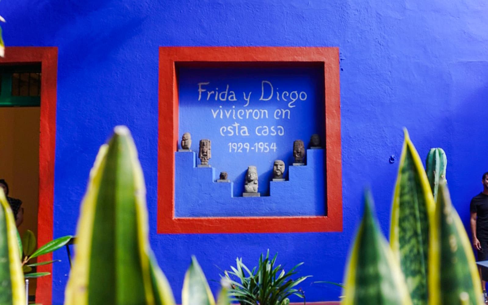 From Mexico City: Frida Kahlo Museum and Xochimilco Premium Tour tickets in Mexico City - Highlights | TickYourList