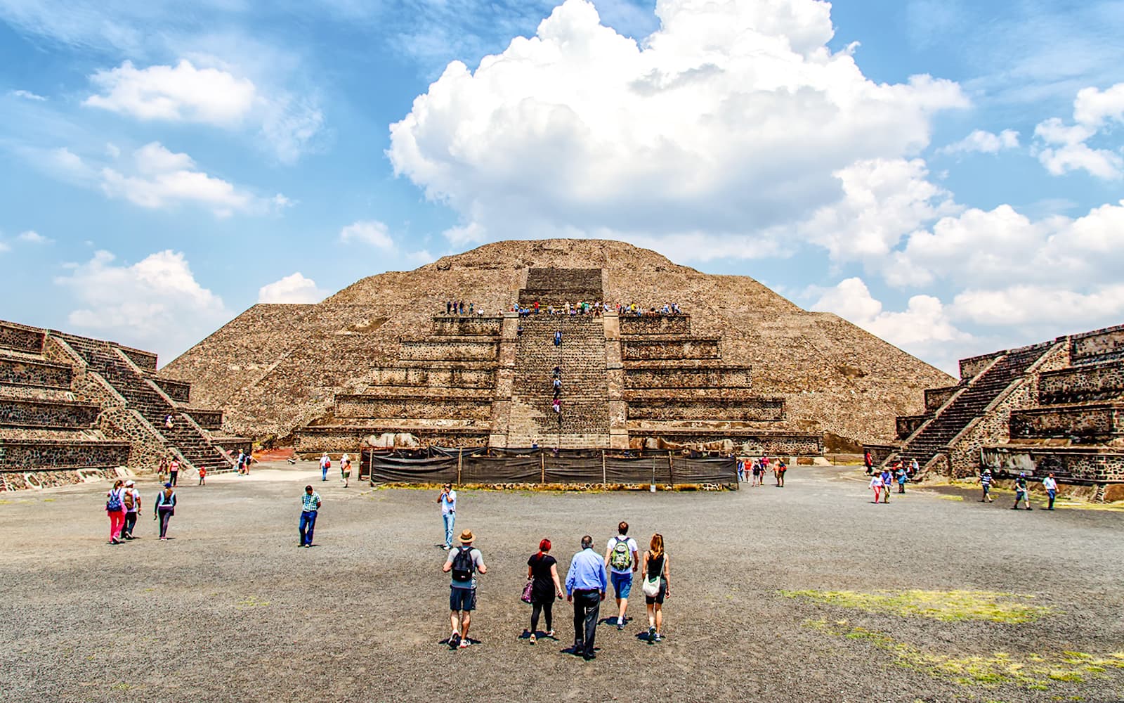 Teotihuacan 2-Hour Guided Walking Tour of the Sun & Moon Pyramids