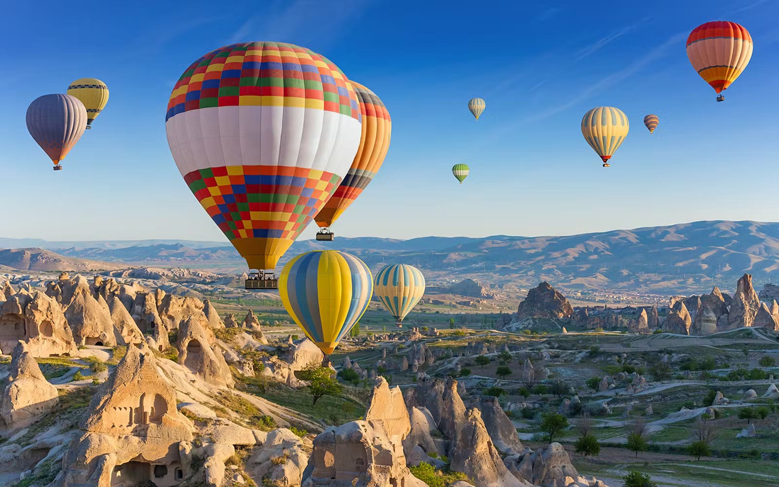 10c52bec59f0facf585bc9e5253fce3a-24896-cappadocia-2-day-private-cappadocia-guided-tour-with-optional-balloon-ride-08.avif