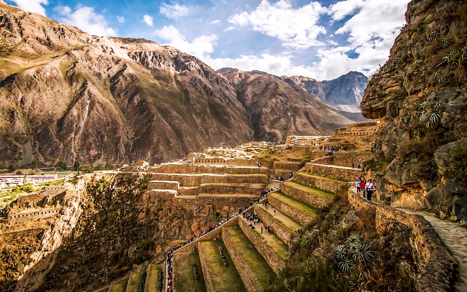From Cusco: Full-Day Trip to Ollantaytambo and Chinchero with Lunch