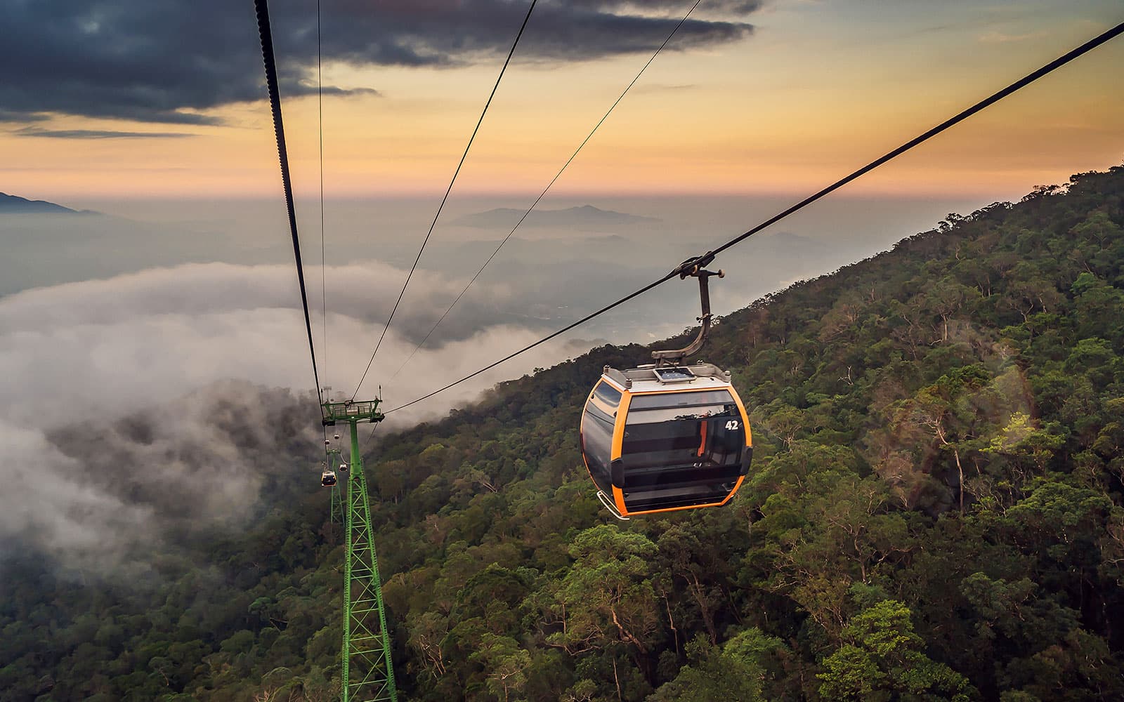 Night Ticket to Sun World Ba Na Hills + Transfers & Dinner