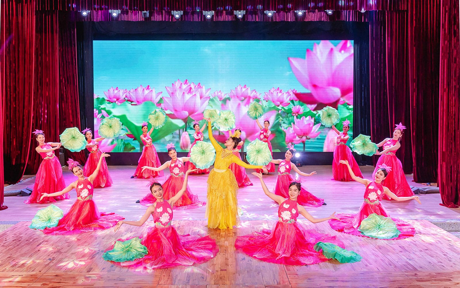 Ao Dai Show in Da Nang tickets in Da Nang - Activities | TickYourList