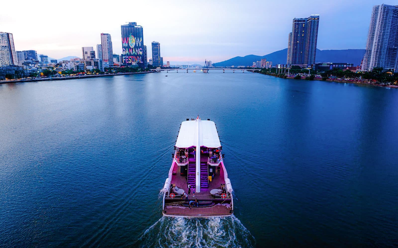 Da Nang: Poseidon Night Cruise on Han River