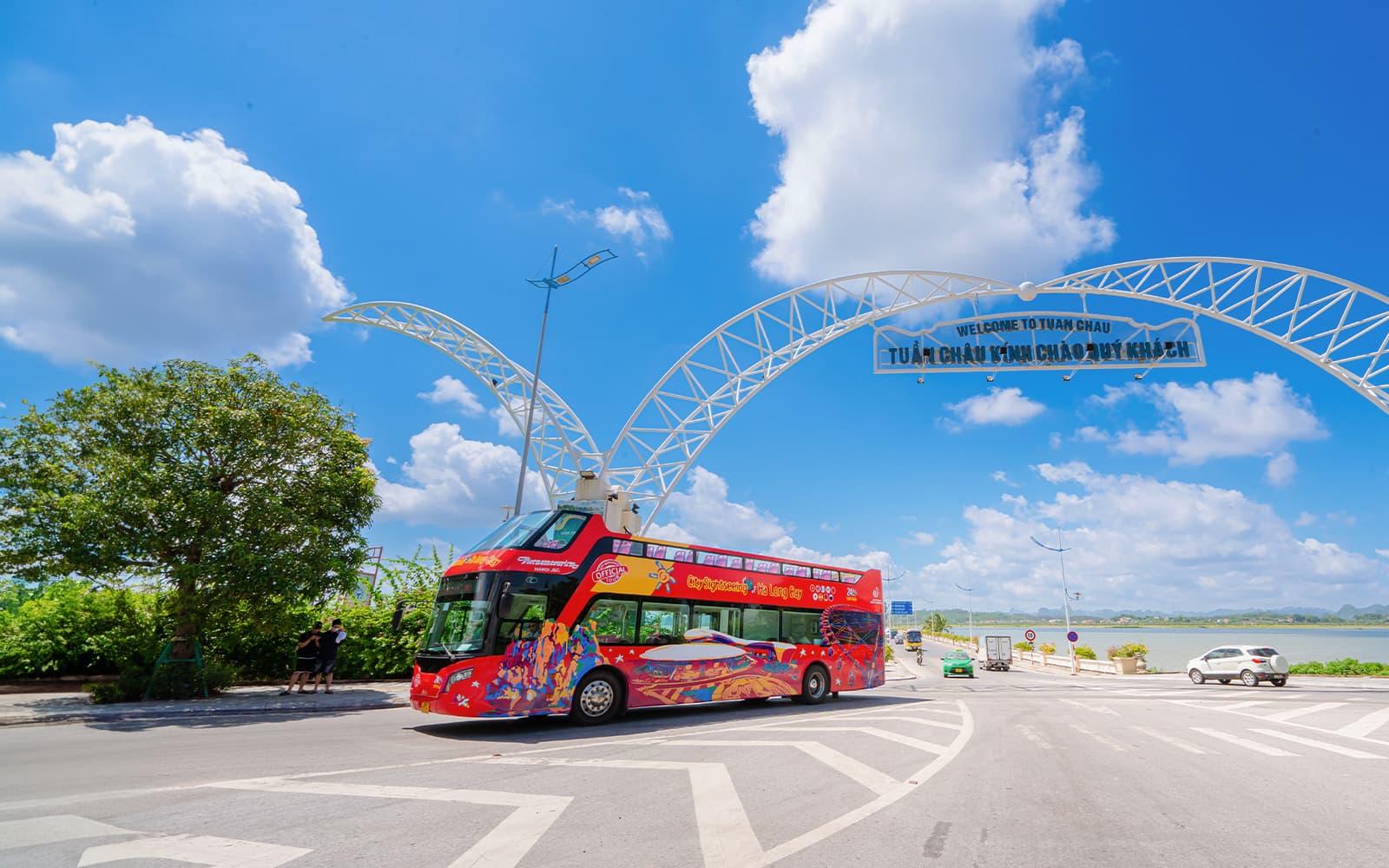 City Sightseeing: Ha Long Hop-on Hop-off Bus Tour