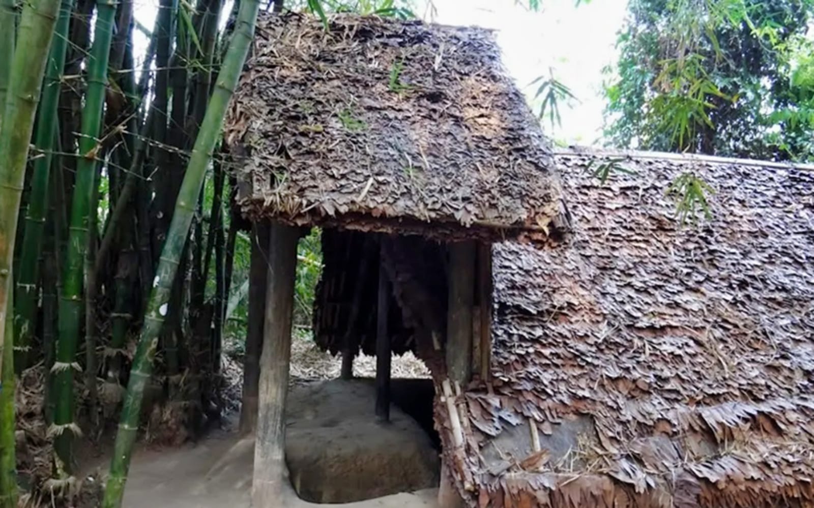 Cao Dai Temple and Cu Chi Tunnels Full-Day Tour tickets in Ho Chi Minh City - Activities | TickYourList