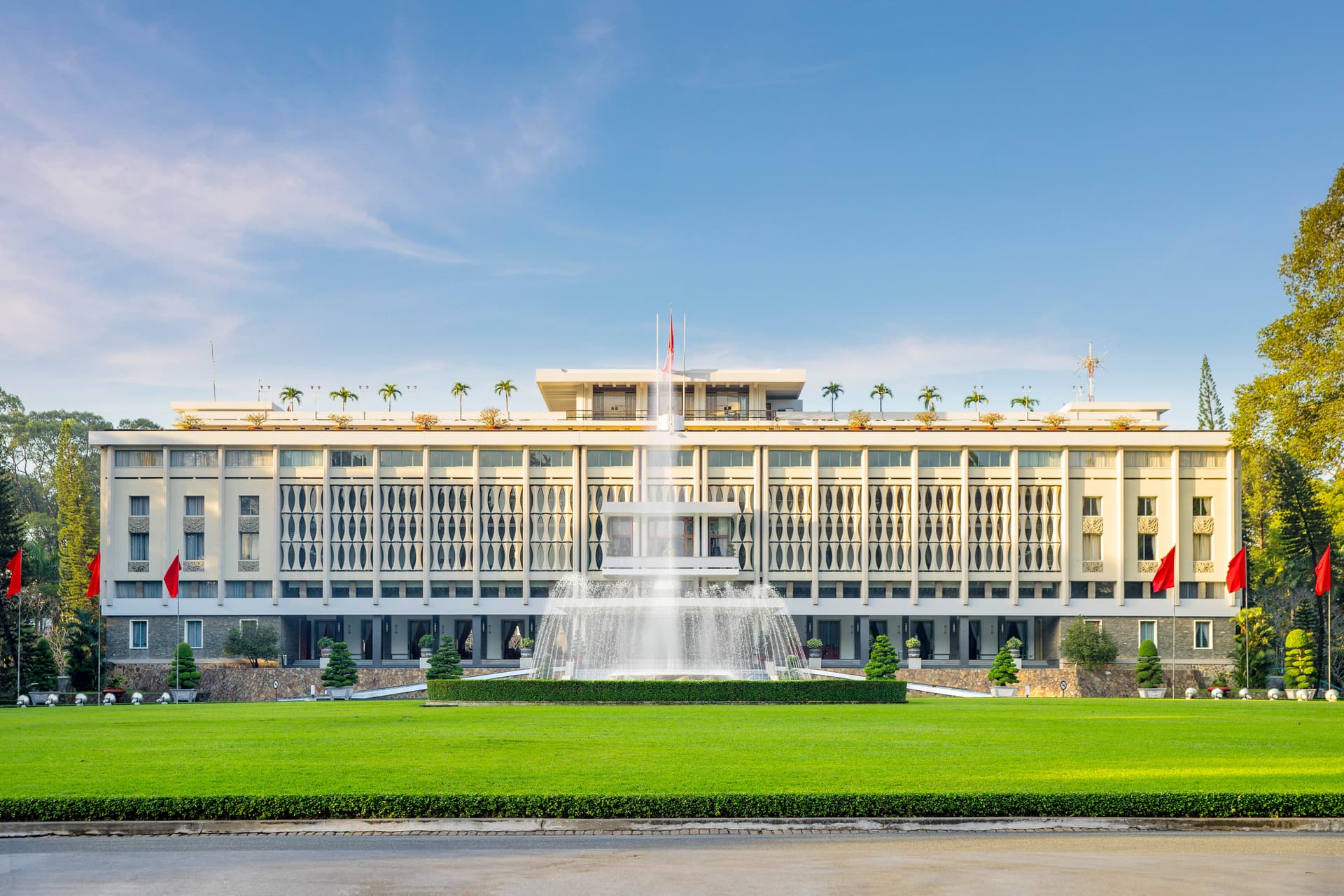 Hop-on Hop-off Vietnam: Ho Chi Minh Hop-on Hop-off Bus Tour tickets in Ho Chi Minh City - Activities | TickYourList