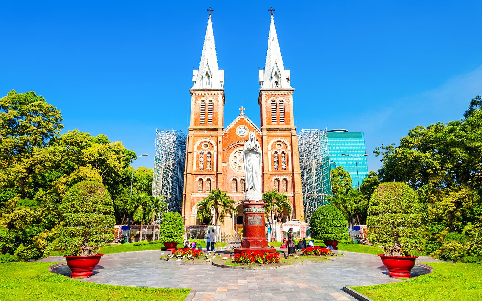 Hop-on Hop-off Vietnam: Ho Chi Minh Hop-on Hop-off Bus Tour tickets in Ho Chi Minh City - Full Experience | TickYourList