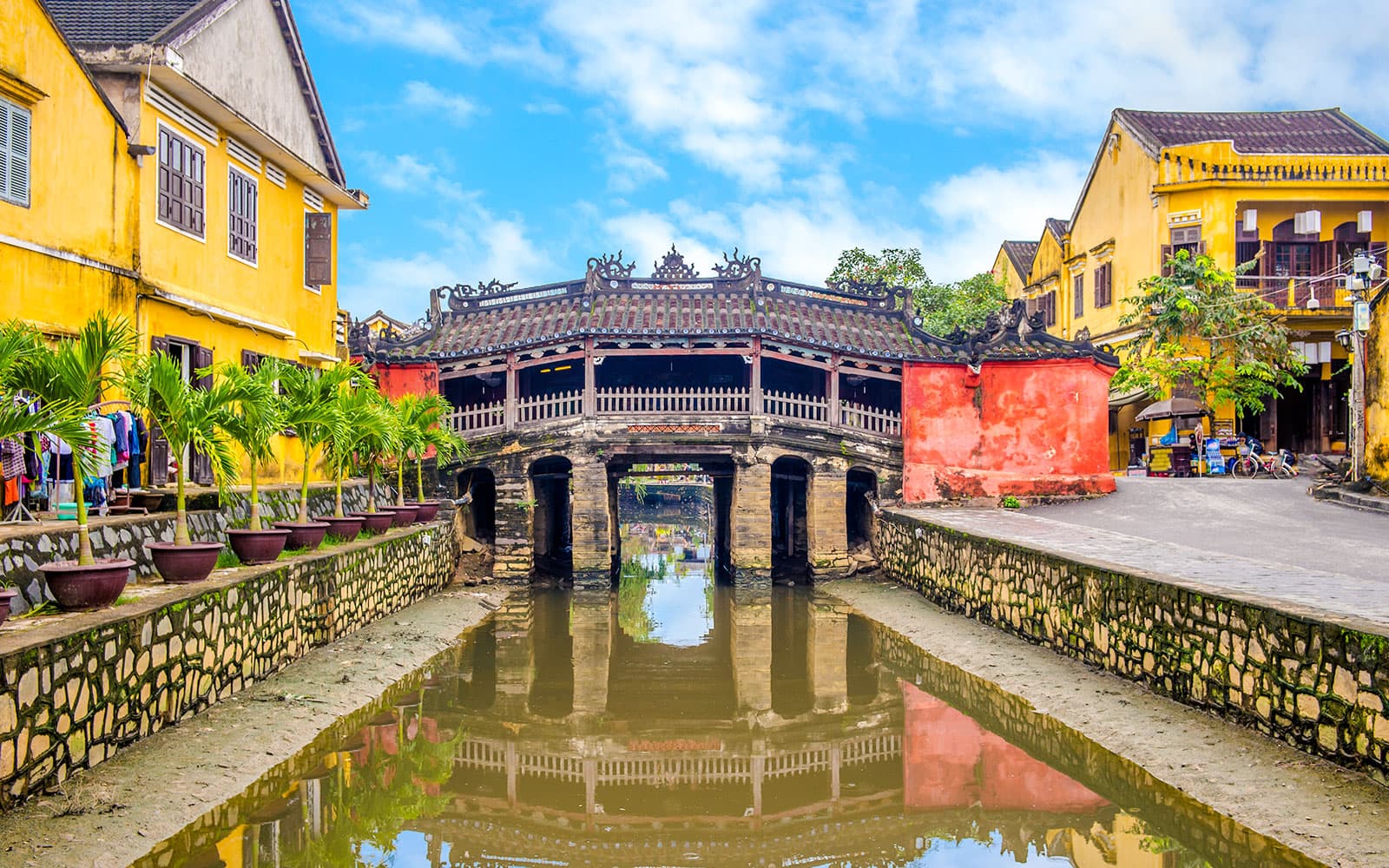 Coconut Basket Boat Ride with Transfers, Hoi An by Night Tour, Lantern Release & Dinner tickets in Hoi An - Features | TickYourList