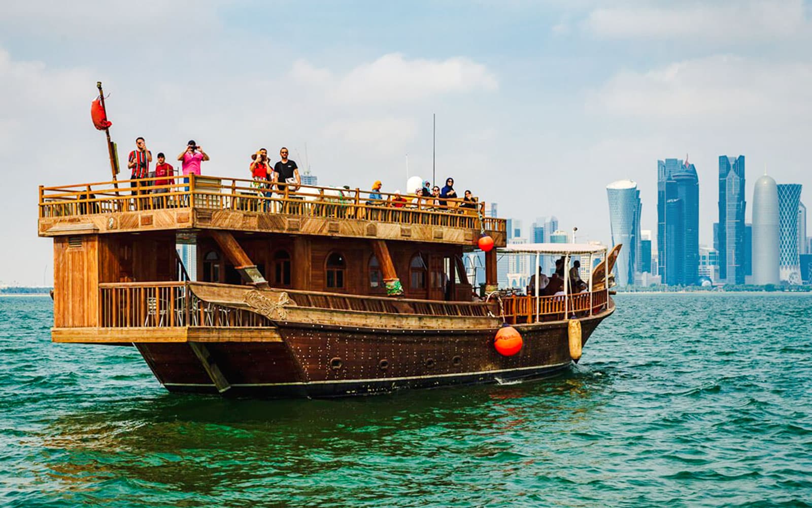 From Doha: 2-Hour Sightseeing Dhow Cruise with Dinner
