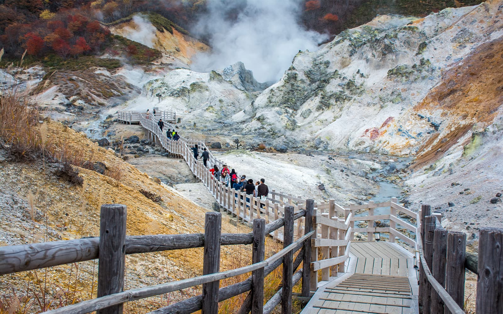 Hokkaido Guided Tour - Lake Toya, Shōwa-shinzan & Jigokudani