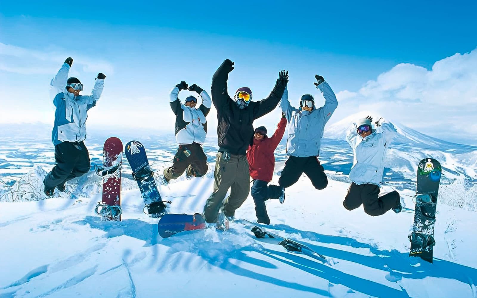 One Way Shuttle Transfers Between New Chitose Airport and Niseko & Rusutsu Resort/Sapporo