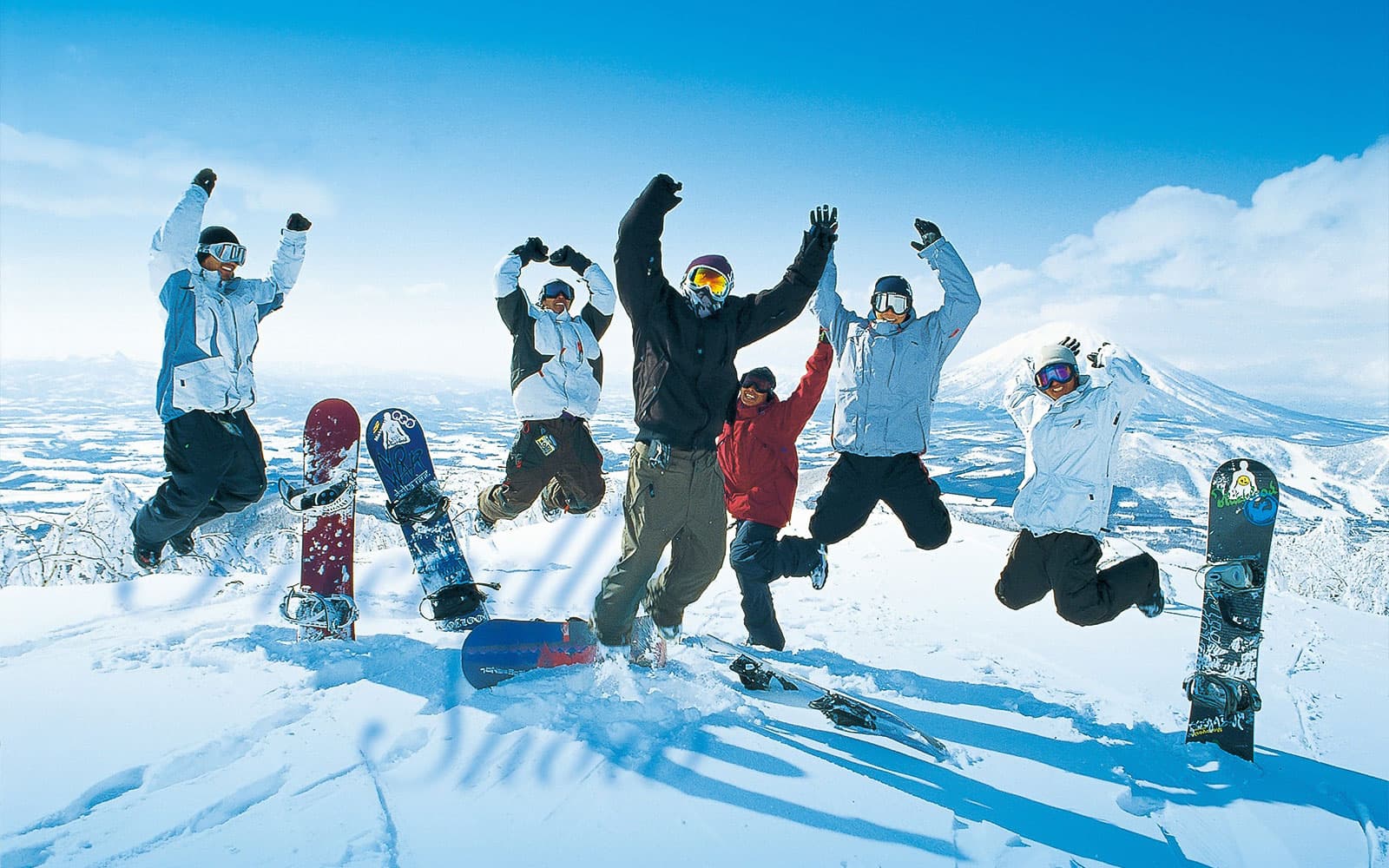 Roundtrip Bus Transfer from Sapporo Hotels to Rusutsu + 1-Day Ski Lift Pass tickets in Hokkaido - Features | TickYourList
