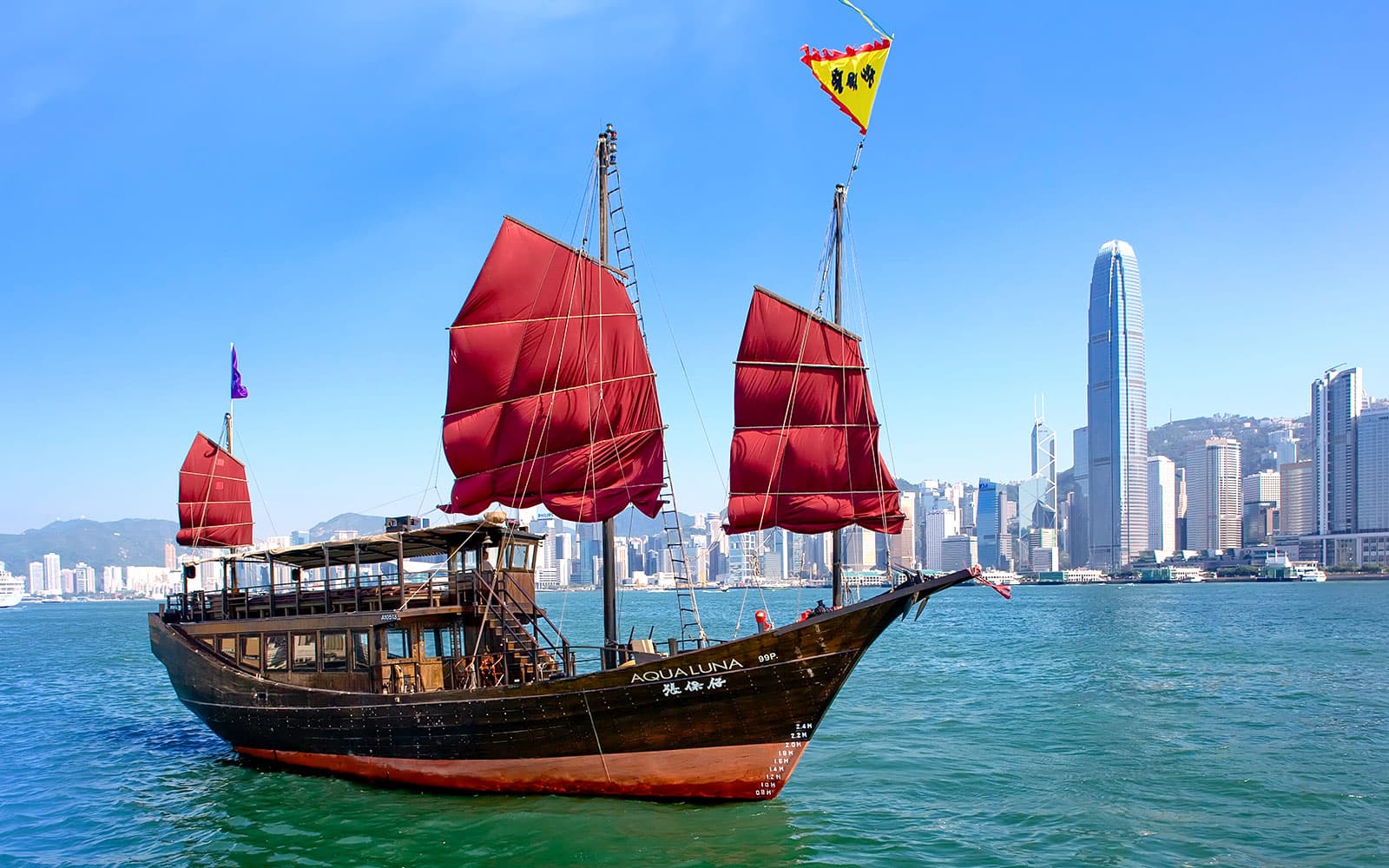 Aqualuna Evening Harbour Cruise