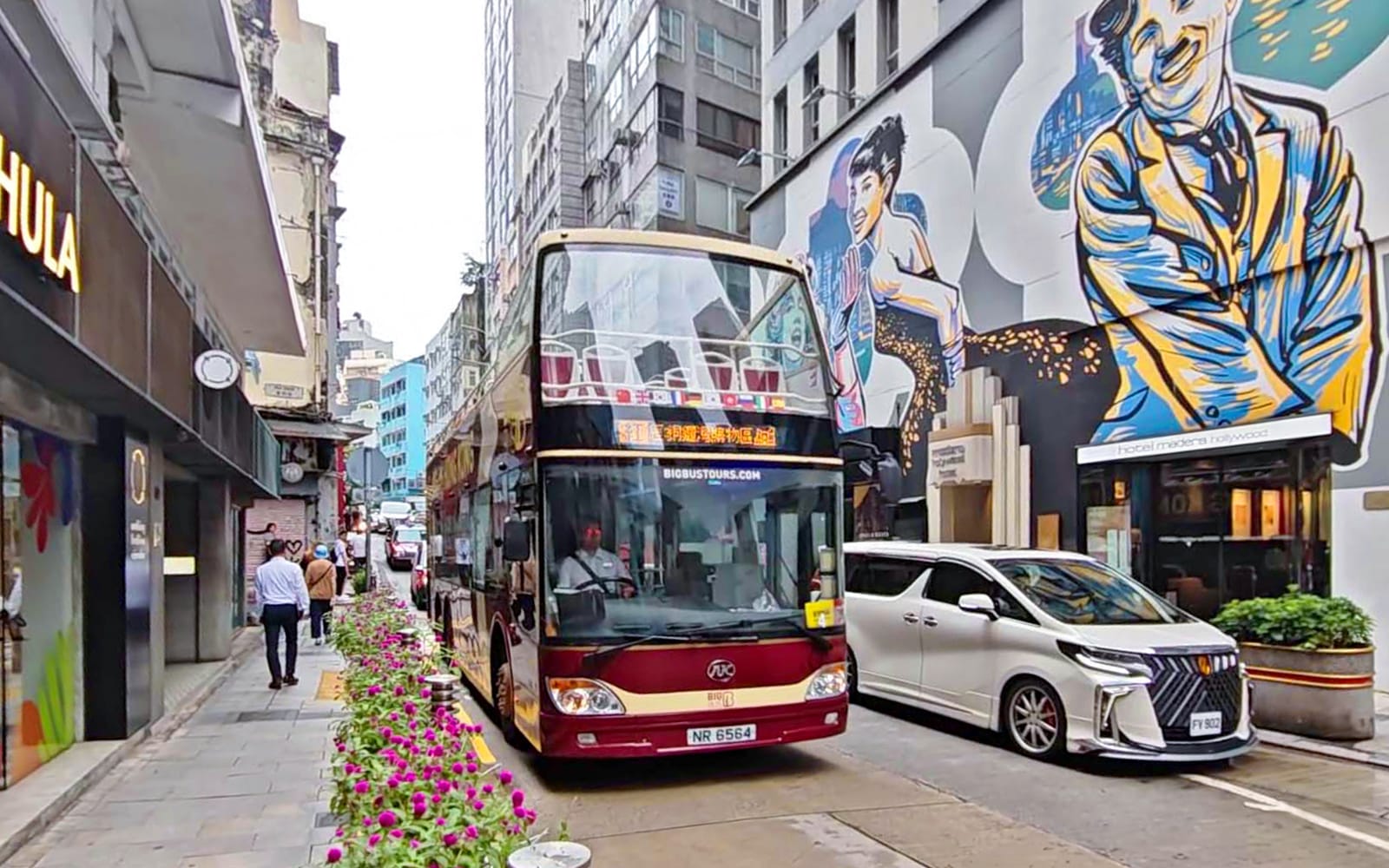 Big Bus: Hong Kong Hop-on Hop-off Bus Tour with Victoria Harbor Ferry Transfer tickets in Hong Kong - Activities | TickYourList