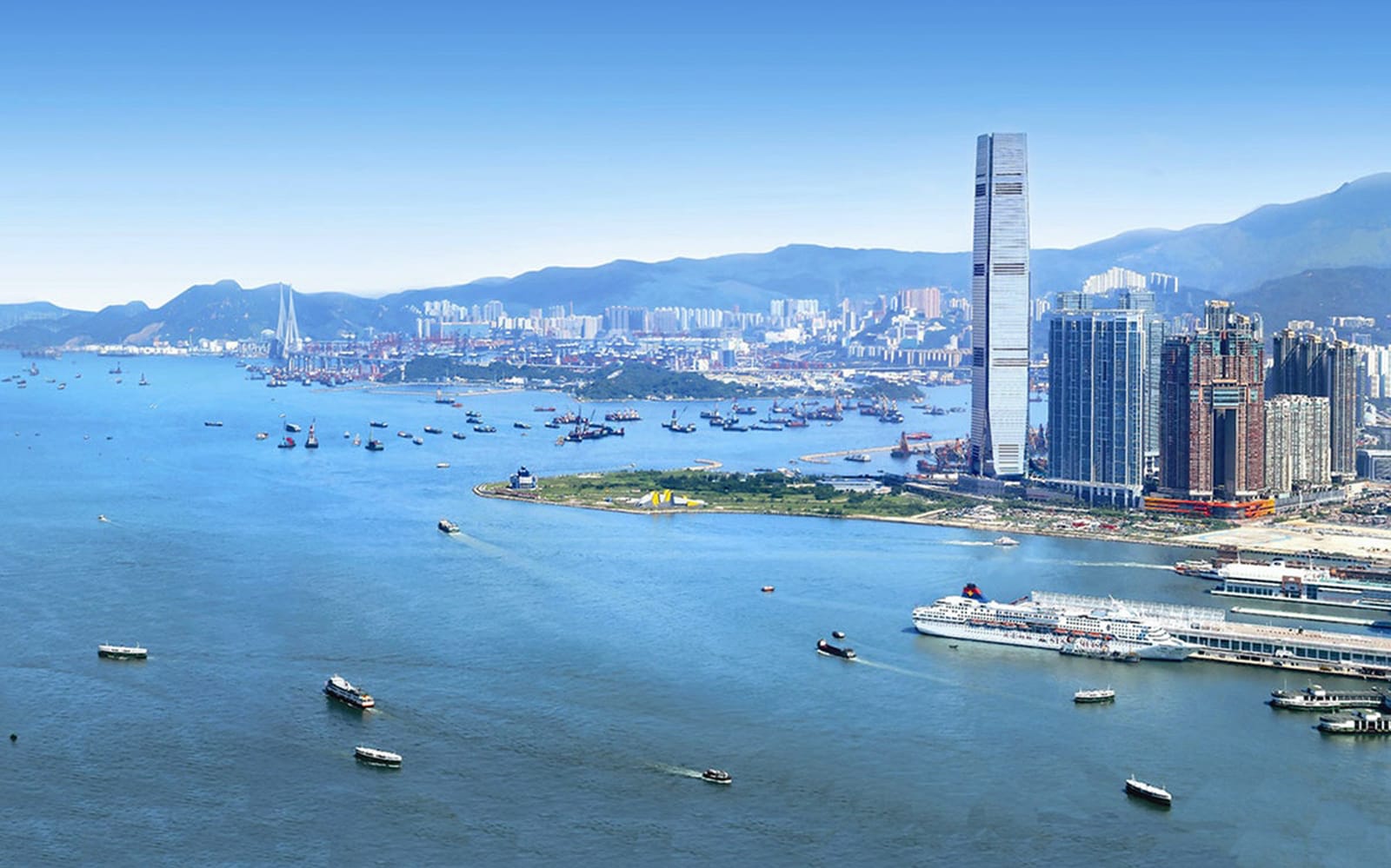 Sky100 - Happy Hour Beer Package experience tickets in Hong Kong | TickYourList