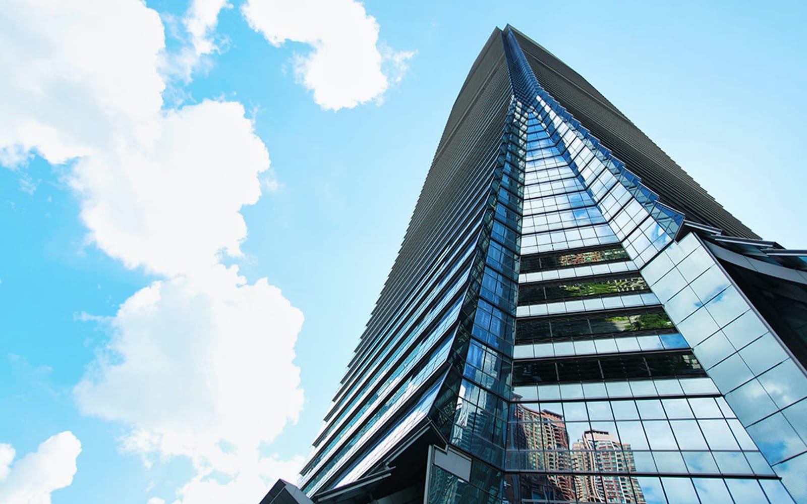 Sky100 - Happy Hour Beer Package tickets in Hong Kong - Attractions | TickYourList