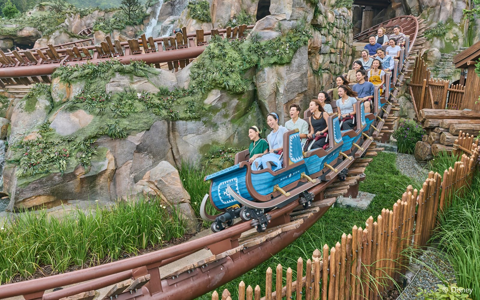 Disneyland: 1-Day Entry Ticket + Premier Access (Skip Waiting Lines) in Hong Kong - Highlights | TickYourList