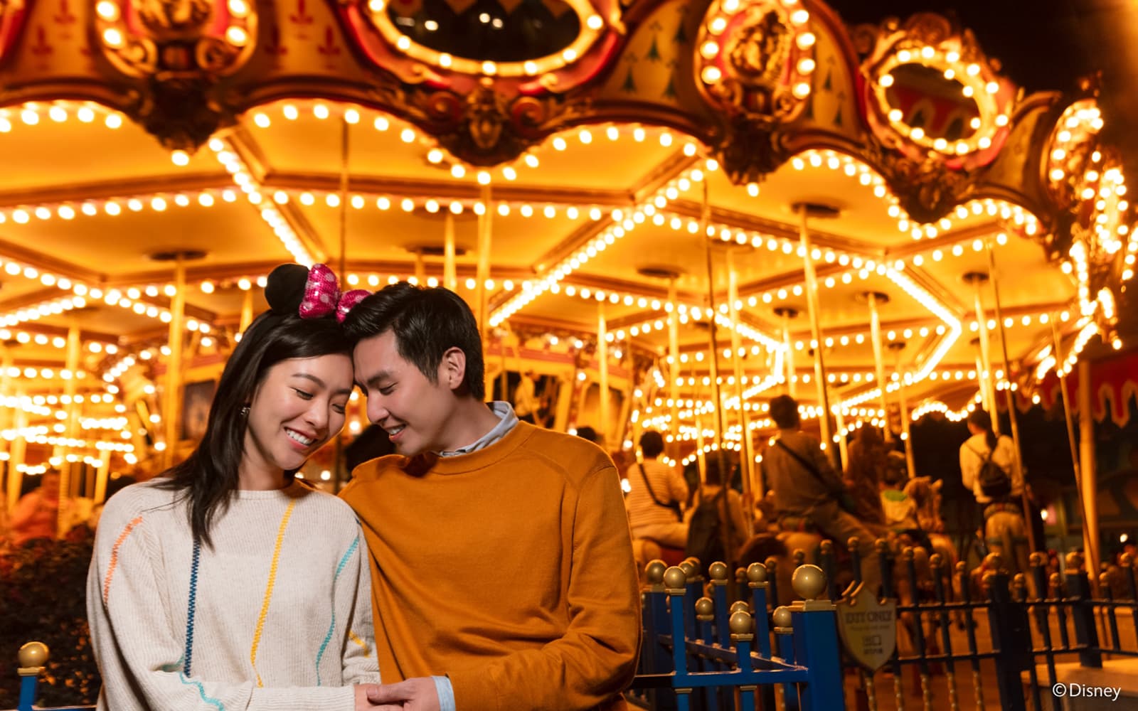 Disneyland: 1-Day Entry Ticket + Premier Access (Skip Waiting Lines) in Hong Kong - Features | TickYourList
