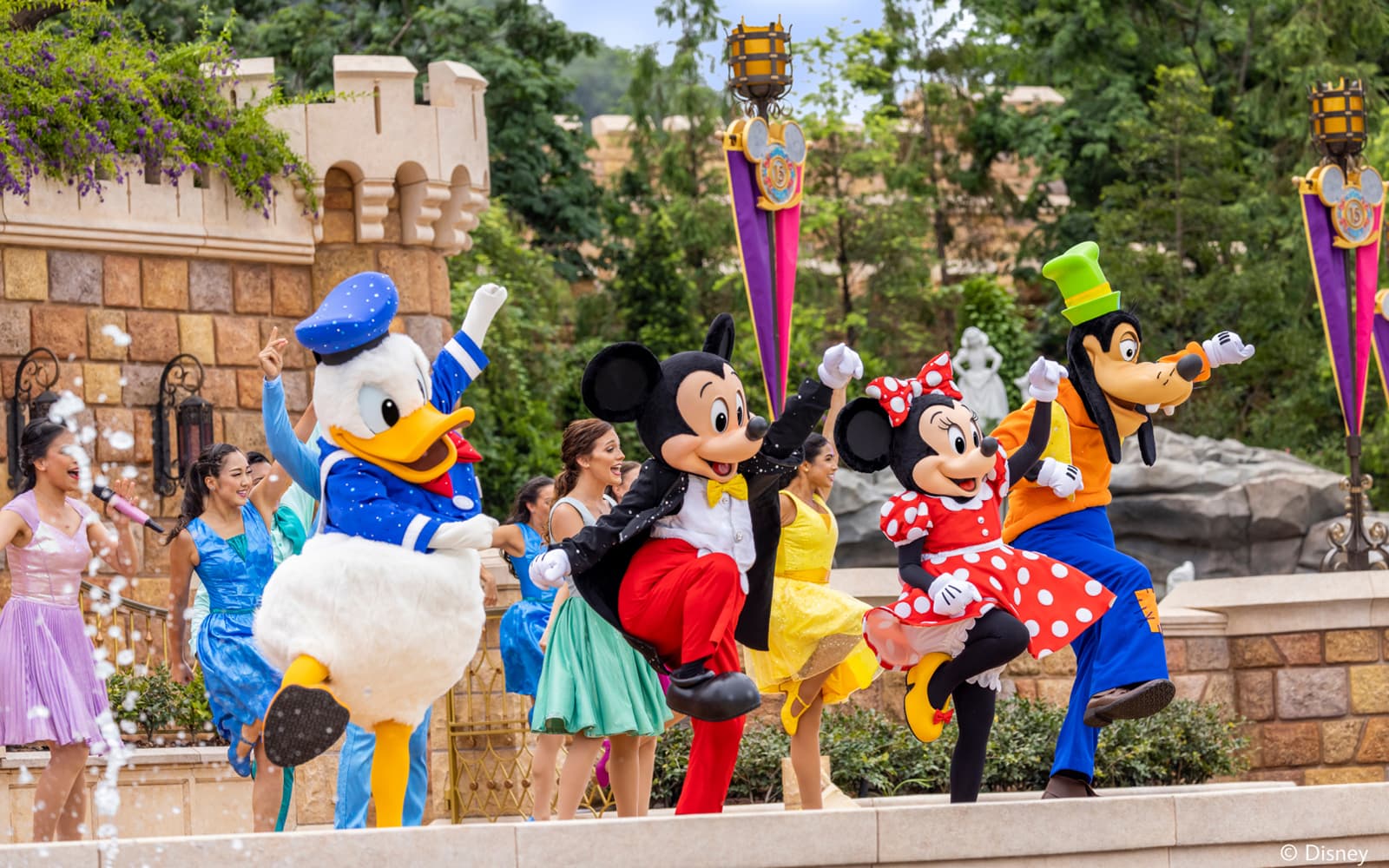 Disneyland: Entry Tickets with Meal Vouchers (Save Up to HK$50 on Dining)