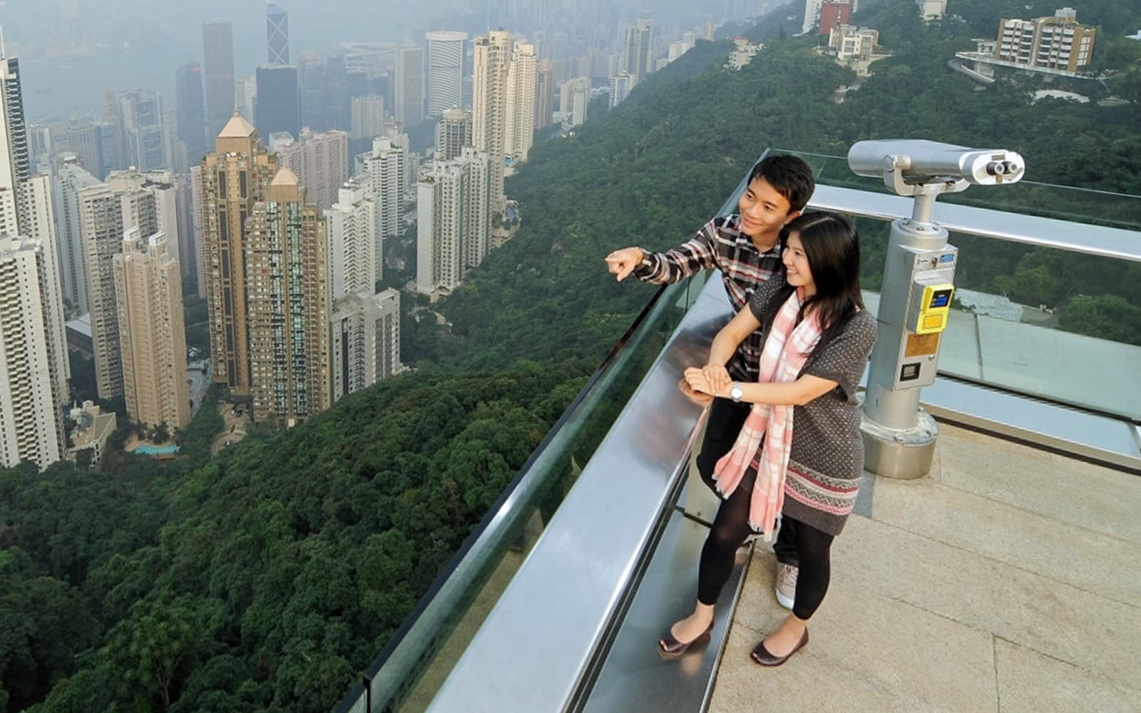 Combo: Ocean Park Hong Kong + Victoria Peak Tram Round-Trip Tickets in Hong Kong - Features | TickYourList